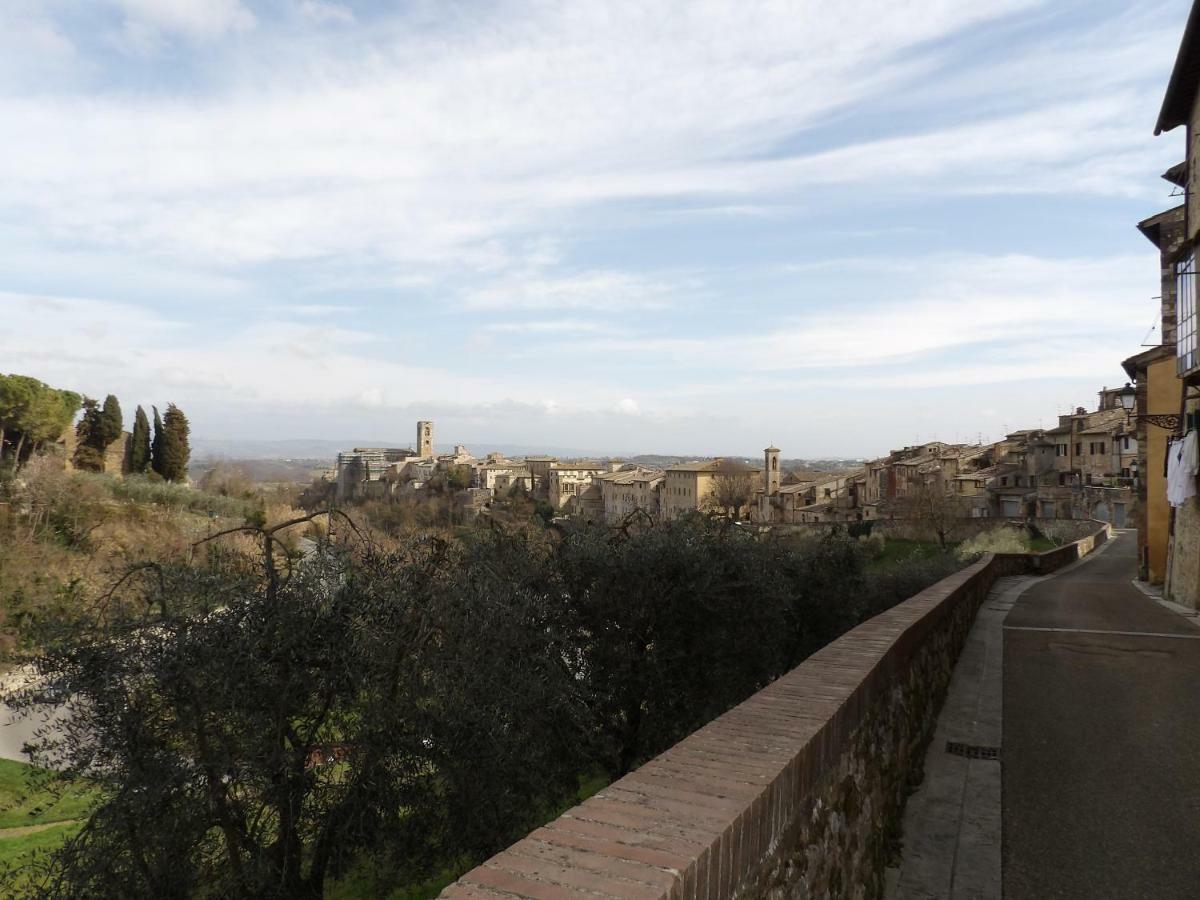 Cheap Apartment In The Old Village Colle Val D'Elsa Exterior photo